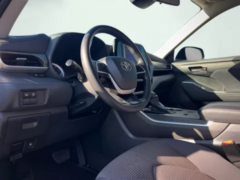 Photos of 2023 Toyota Highlander L for sale in Indianapolis, IN at AutoGiant USA Indianapolis