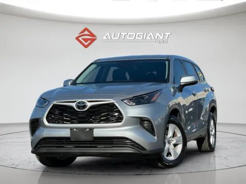 Silver 2023 Toyota Highlander L for sale in Indianapolis, IN