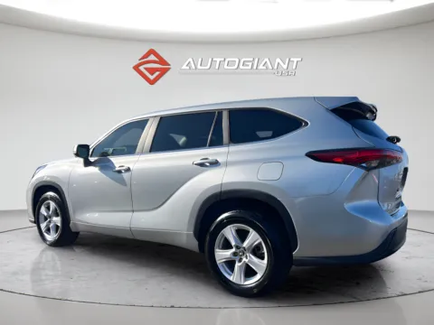 More photos of 2023 Toyota Highlander L at AutoGiant USA Indianapolis, IN