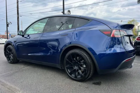 More photos of 2023 Tesla Model Y Long Range at AutoGiant USA Indianapolis, IN