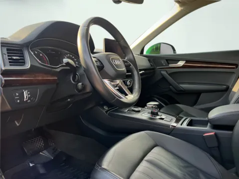 Photos of 2019 Audi Q5 2.0T Premium for sale in Indianapolis, IN at AutoGiant USA Indianapolis