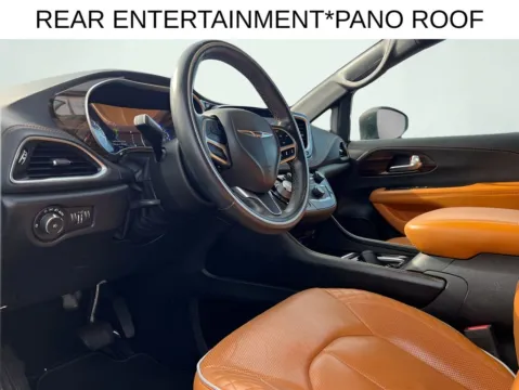 Photos of 2021 Chrysler Pacifica Pinnacle for sale in Indianapolis, IN at AutoGiant USA Indianapolis