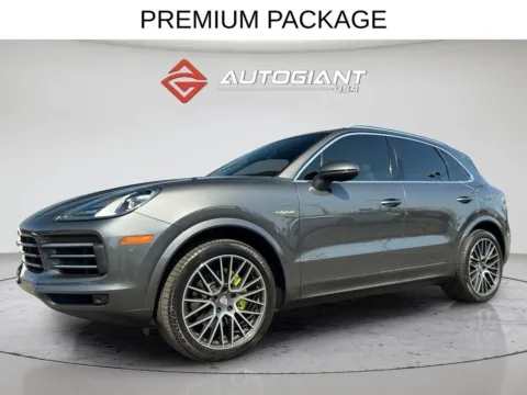More photos of 2019 Porsche Cayenne E-Hybrid at AutoGiant USA Indianapolis, IN