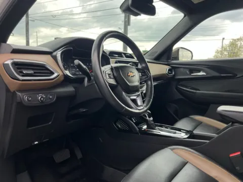 Photos of 2021 Chevrolet TrailBlazer ACTIV for sale in Indianapolis, IN at AutoGiant USA Indianapolis