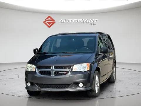 Gray 2019 Dodge Grand Caravan SXT for sale in Indianapolis, IN