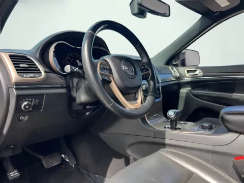 Photos of 2014 Jeep Grand Cherokee Limited for sale in Indianapolis, IN at AutoGiant USA Indianapolis