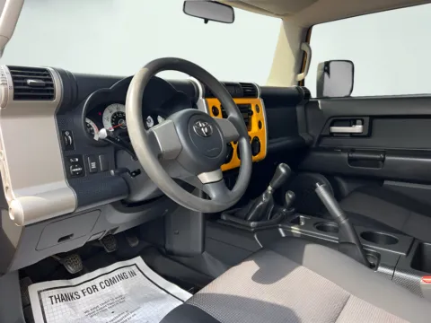 Photos of 2007 Toyota FJ Cruiser for sale in Indianapolis, IN at AutoGiant USA Indianapolis