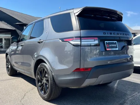 More photos of 2018 Land Rover Discovery SE at AutoGiant USA Indianapolis, IN