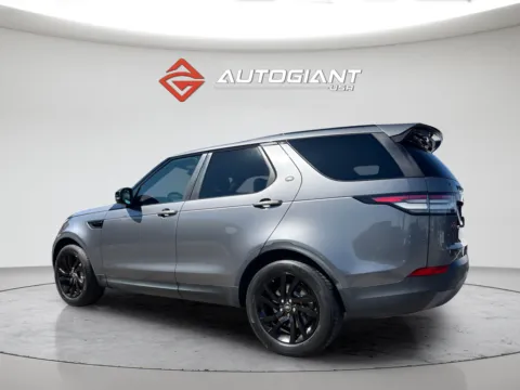 More photos of 2018 Land Rover Discovery SE at AutoGiant USA Indianapolis, IN