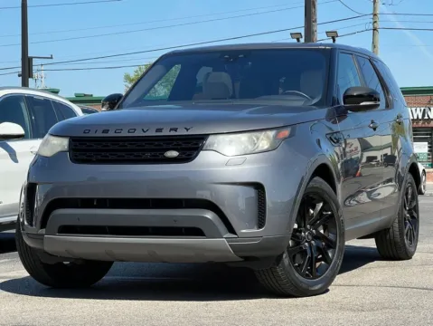 Blue 2018 Land Rover Discovery SE for sale in Indianapolis, IN