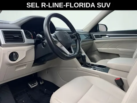 Photos of 2021 Volkswagen Atlas 3.6L V6 SE w/Technology R-Line for sale in Indianapolis, IN at AutoGiant USA Indianapolis