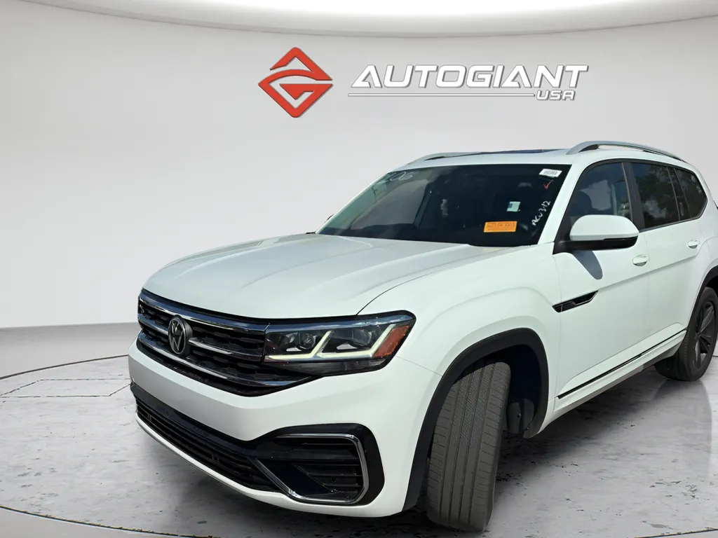 White 2022 Volkswagen Atlas 3.6L V6 SEL R-Line for sale in Indianapolis, IN
