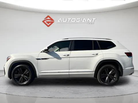 Another view of 2022 Volkswagen Atlas 3.6L V6 SEL R-Line for sale in Indianapolis, IN at AutoGiant USA Indianapolis