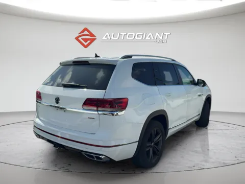 More photos of 2022 Volkswagen Atlas 3.6L V6 SEL R-Line at AutoGiant USA Indianapolis, IN