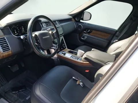 More photos of 2019 Land Rover Range Rover 5.0L V8 Supercharged at AutoGiant USA Indianapolis, IN