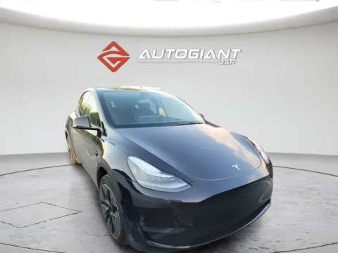 Photos of 2021 Tesla Model Y Long Range for sale in Indianapolis, IN at AutoGiant USA Indianapolis