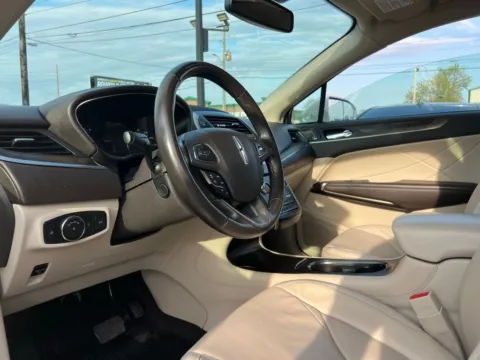 Photos of 2018 Lincoln MKC Reserve for sale in Indianapolis, IN at AutoGiant USA Indianapolis