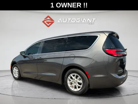 More photos of 2023 Chrysler Pacifica Touring L at AutoGiant USA Indianapolis, IN