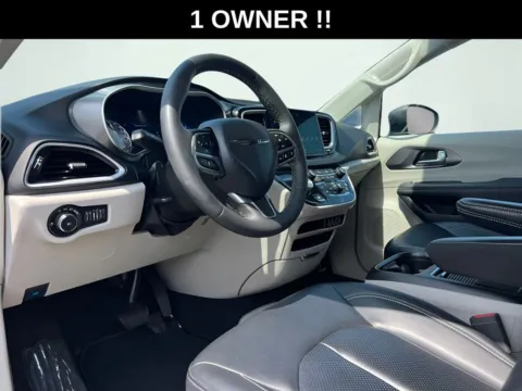 Photos of 2023 Chrysler Pacifica Touring L for sale in Indianapolis, IN at AutoGiant USA Indianapolis