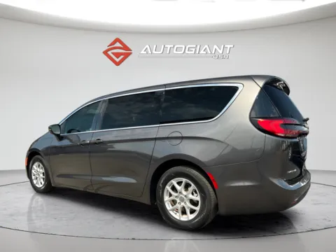 More photos of 2023 Chrysler Pacifica Touring L at AutoGiant USA Indianapolis, IN
