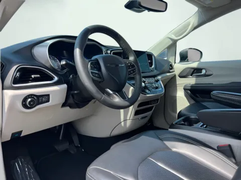 Photos of 2023 Chrysler Pacifica Touring L for sale in Indianapolis, IN at AutoGiant USA Indianapolis