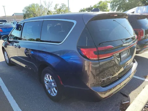 More photos of 2023 Chrysler Pacifica Touring L at AutoGiant USA Indianapolis, IN