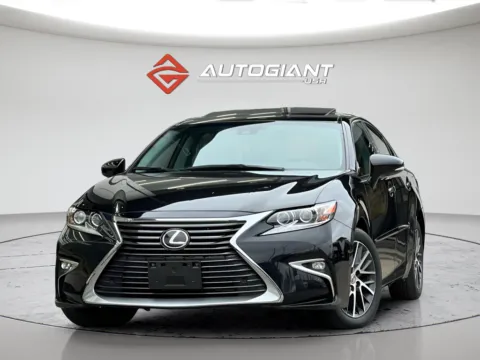 Silver 2017 Lexus ES 350 for sale in Indianapolis, IN