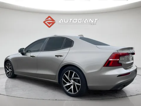 More photos of 2020 Volvo S60 T5 Momentum at AutoGiant USA Indianapolis, IN