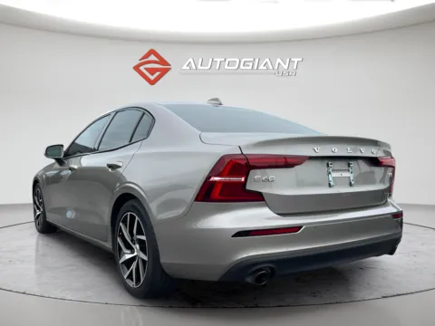 More photos of 2020 Volvo S60 T5 Momentum at AutoGiant USA Indianapolis, IN