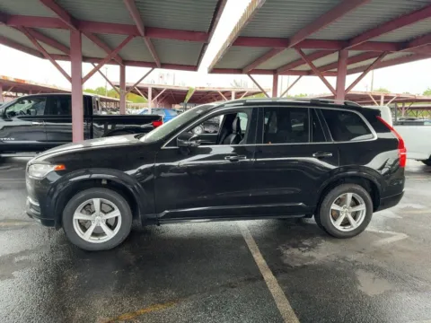 Photos of 2018 Volvo XC90 T5 Momentum 5P for sale in Indianapolis, IN at AutoGiant USA Indianapolis