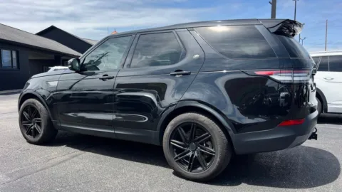 More photos of 2018 Land Rover Discovery SE at AutoGiant USA Indianapolis, IN