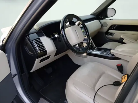 More photos of 2018 Land Rover Range Rover 3.0L V6 Supercharged HSE at AutoGiant USA Indianapolis, IN