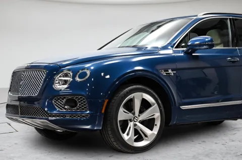 Photos of 2018 Bentley Bentayga W12 for sale in Indianapolis, IN at AutoGiant USA Indianapolis