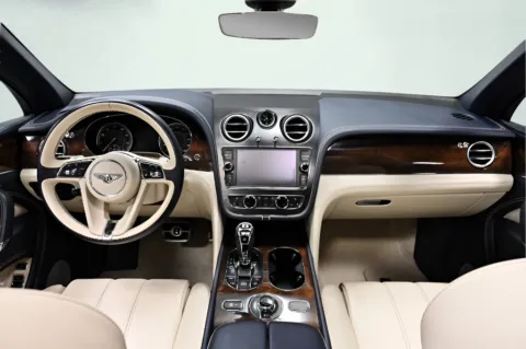 More photos of 2018 Bentley Bentayga W12 at AutoGiant USA Indianapolis, IN