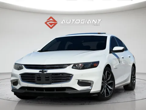 Red 2018 Chevrolet Malibu LT for sale in Indianapolis, IN