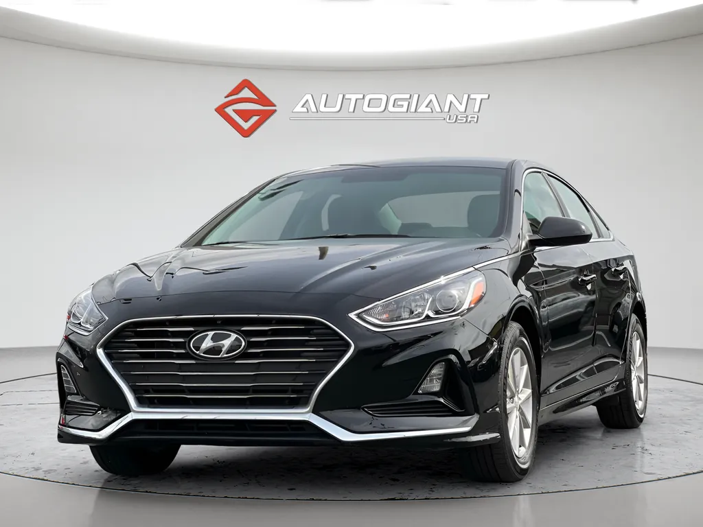 Black 2019 Hyundai Sonata SE for sale in Indianapolis, IN