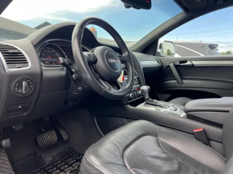 Photos of 2014 Audi Q7 3.0T S line Prestige for sale in Indianapolis, IN at AutoGiant USA Indianapolis
