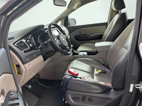 More photos of 2017 Kia Sedona EX at AutoGiant USA Indianapolis, IN