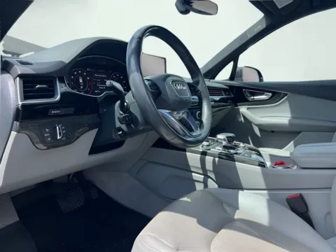 Photos of 2017 Audi Q7 3.0T Premium Plus for sale in Indianapolis, IN at AutoGiant USA Indianapolis