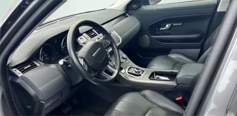 More photos of 2019 Land Rover Range Rover Evoque SE at AutoGiant USA Indianapolis, IN