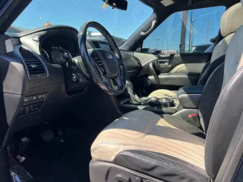 Photos of 2020 INFINITI QX80 Limited for sale in Indianapolis, IN at AutoGiant USA Indianapolis