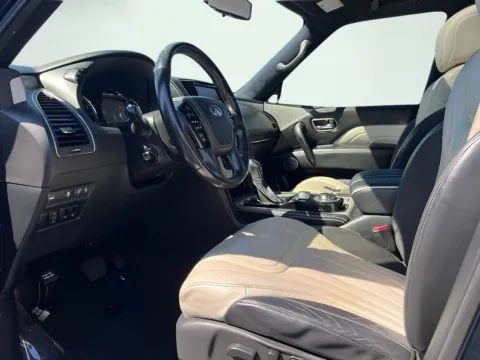 Photos of 2020 INFINITI QX80 Limited for sale in Indianapolis, IN at AutoGiant USA Indianapolis