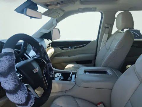 More photos of 2020 Cadillac Escalade ESV Premium at AutoGiant USA Indianapolis, IN