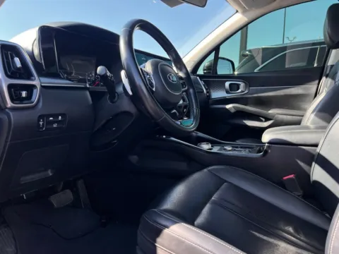 Photos of 2021 Kia Sorento Hybrid EX for sale in Indianapolis, IN at AutoGiant USA Indianapolis
