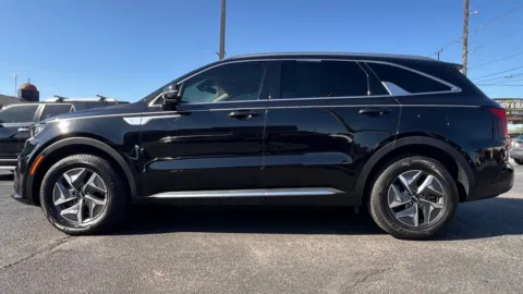 Another view of 2021 Kia Sorento Hybrid EX for sale in Indianapolis, IN at AutoGiant USA Indianapolis