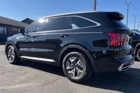 More photos of 2021 Kia Sorento Hybrid EX at AutoGiant USA Indianapolis, IN