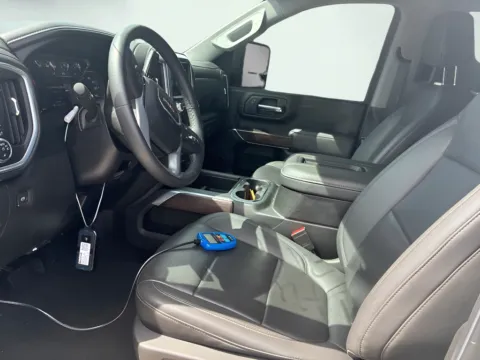 More photos of 2022 GMC Sierra 2500HD SLT at AutoGiant USA Indianapolis, IN