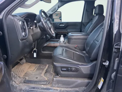 More photos of 2022 GMC Sierra 2500HD Denali at AutoGiant USA Indianapolis, IN