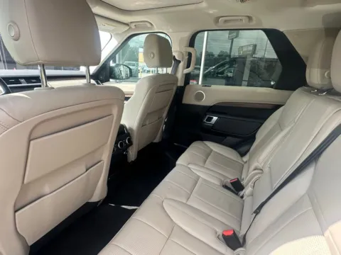 Another view of 2018 Land Rover Discovery HSE for sale in Indianapolis, IN at AutoGiant USA Indianapolis