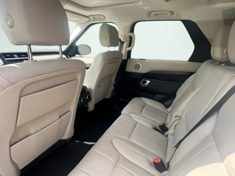 Another view of 2018 Land Rover Discovery HSE for sale in Indianapolis, IN at AutoGiant USA Indianapolis